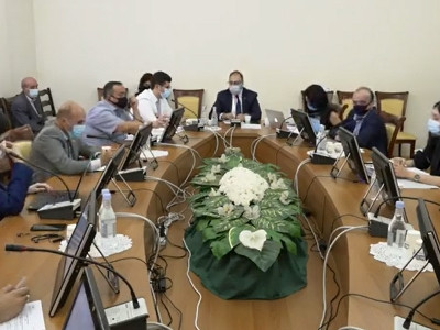 Խորհրդարանական հանձնաժողովի 2.5 ժամ աշխատանքի արդյունքում ոչ մի օրինագիծ դրական եզրակացություն չի ստացել