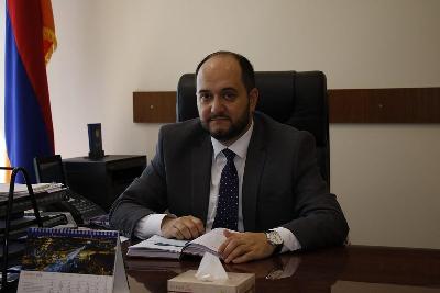 Ինչ քշել են քշել նախկինում, «ռեյսավիկ» են եղել տնաշենները․ նախարարը՝ խնայված բենզինի մասին