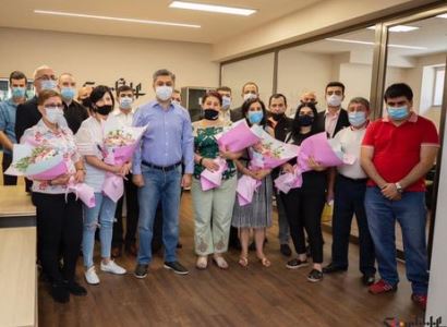 «Մեր ճանապարհը փշոտ է լինելու, բայց մենք չե՛նք ընկրկելու»․ Արթուր Վանեցյանն անդամատոմսեր է հանձնել կուսակիցներին