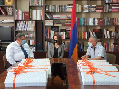 «Մի դրամի ուժը» նախաձեռնության շրջանակում 50 աշակերտի համակարգիչներ տրամադրվեցին (ֆոտո)