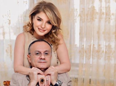 Այսօր լրացավ մեր սիրո, միության և «հակամարտության» 17 տարին. Սեյրան Օհանյանի կինը հերթական ֆոտոշարքն է հրապարակել