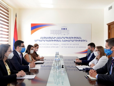 Justice minister, US envoy discuss anticorruption reforms in Armenia