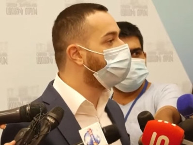 «Հանդիպել եմ Ջուլֆալակյանին, հորդորել եմ, որ վերանայի իր որոշումը». Մխիթար Հայրապետյան