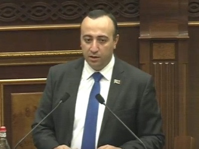 «Լուսավոր Հայաստանի» պատգամավորն անհարմար հարց տվեց ՍԴ դատավորի թեկնածուին