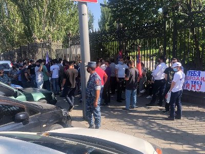 Արայիկ Հարությունյանի հրաժարականի պահանջով հանդես եկողների ակցիան ավարտվեց