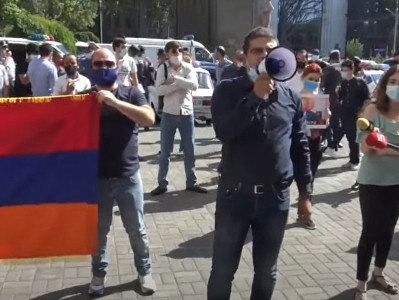 ԲՀԿ-ի ակցիան՝ ԿԳՄՍ նախարարի հրաժարականի պահանջով. Նրանք ստիպված էին ակցիան անել առանց դդումների