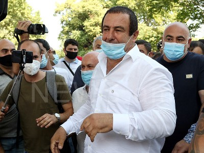 Prosperous Armenia Party leader: No problem if people’s condition will improve by arresting me (PHOTOS)
