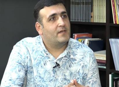 «Այլընտրանք» ՀԿ ղեկավար Նարեկ Մանթաշյանը բերման ենթարկվեց. Նա կառավարության շենքի մոտ դագաղ էր տեղադրել