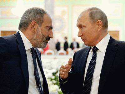 Armenia PM holds phone talks with Russia President