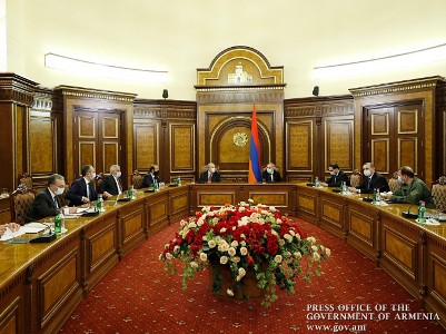 Armenia PM chairs Security Council's extraordinary session