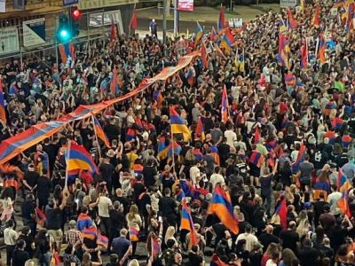 Thousands demonstrate in Los Angeles against Azerbaijan aggression