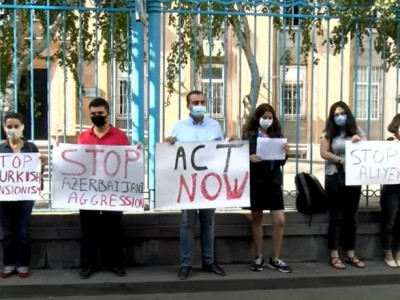 Human rights activists, NGO members hold demonstration near UN Office in Armenia