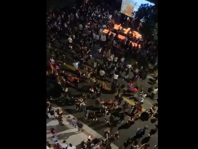 Jam-packed rally, candlelight vigil held in Glendale, USA