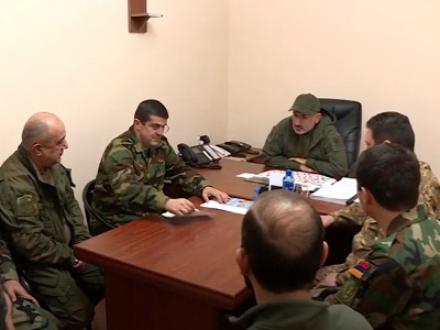 Armenia PM visits Artsakh, holds consultation