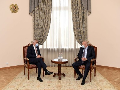 Armenia deputy PM meets with Russia ambassador
