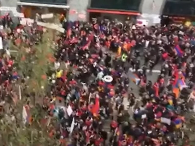 Thousands of Armenians close down major streets of Brussels