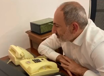 Armenia PM telephones servicemen on frontline after midnight
