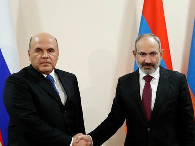 Armenia, Russia PMs meet in Yerevan (PHOTOS)