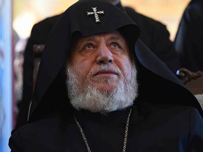 В храмах Армянской Апостольской церкви в Армении и за рубежом вознесут молитву за мир в Карабахе