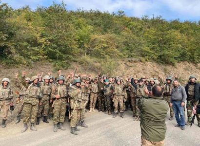Հադրութում հանդիպեցի մեր լեգենդար հրամանատար Առուշան Բադասյանին, ով այս օրերին ԱՄՆ-ից շտապել է Արցախ. Ա. Հարությունյան