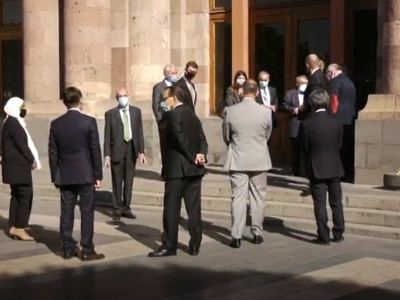 Armenia PM meeting with foreign ambassadors