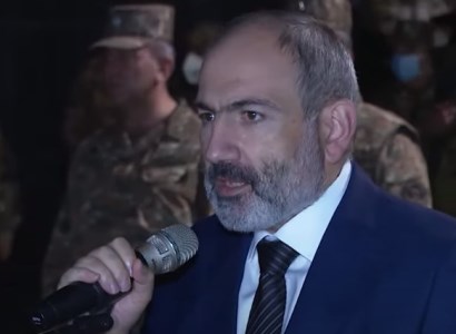 Դուք կանգնած եք լինելու ձեր երեխաների, հարազատների, կանանց, ծնողների, ձեր շեմի և օջախի պաշտպանության դիրքերում. Փաշինյան