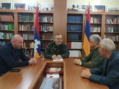 Արթուր Թովմասյանը ԱՀ քաղաքաշինության նախարարի հետ քննարկել է ագրեսիայի հետեւանքով Արցախում ստեղծված իրավիճակը