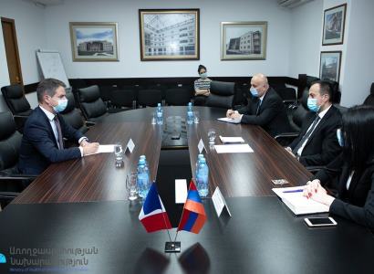 Արսեն Թորոսյանն ընդունել է Հայաստանում Ֆրանսիայի արտակարգ և լիազոր դեսպանին