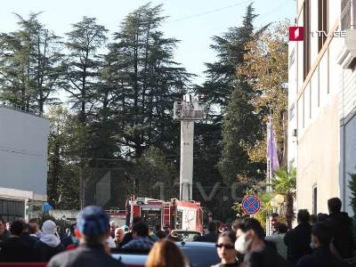 Զուգդիդիի կենտրոնում գտնվող «Վրաստանի բանկի» մասնաճյուղում պատանդ վերցված անձանց մի մասն ազատ է արձակվել