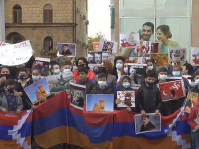 Artsakh women and children hold protest in front of German Embassy in Armenia