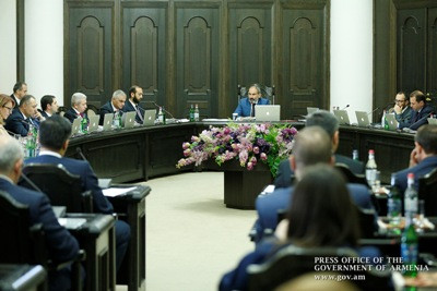 «Ժողովուրդ». Պարգեւատրումների թեման` կրկին ակտուալ. ինչ անեն ստորին օղակի աշխատողները