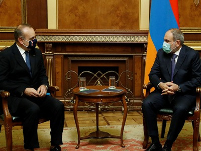 Armenia PM receives outgoing Italian Ambassador