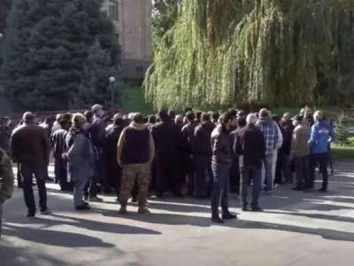 Protesters assemble at Armenia parliament courtyard