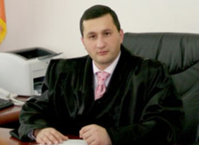 Որդուս խորհուրդ եմ տվել հետ վերադարձի հրաման ստանալու դեպքում դառնալ դասալիք եւ մարտնչել. Դավիթ Բալայան