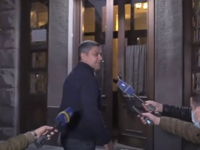 Artur Vanetsyan shows up to Armenia National Security Service (LIVE)