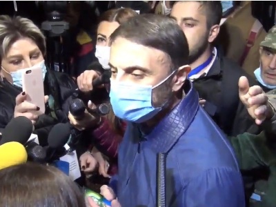 Armenia ex-police chief Valery Osipyan: I will stand with the people