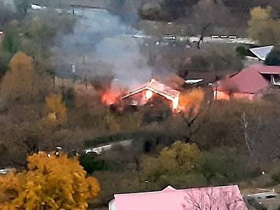Many Artsakh residents demolishing, destroying, burning down their own houses and leaving (PHOTOS)