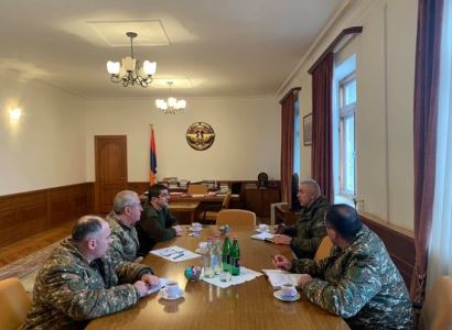 Artsakh President meets with Russia peacekeeping contingent commander