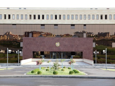 Parents of missing soldiers demand meeting with Armenia's defense minister