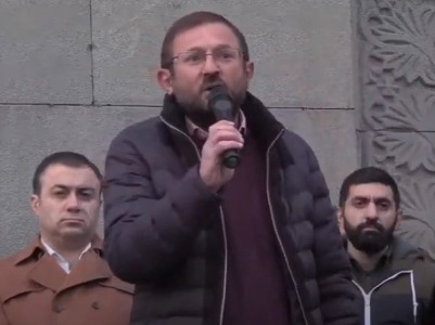 Վերցրու քո ՀԴՄ կտրոնները ու գնա, Նիկոլ. ժողովուրդը կվճարի քո ու ընտանիքիդ հավերժ թոշակն էլ կտա. Գեղամ Մանուկյան