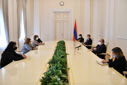 Armen Sarkissian receives Armenians of Artsakh's Hadrut