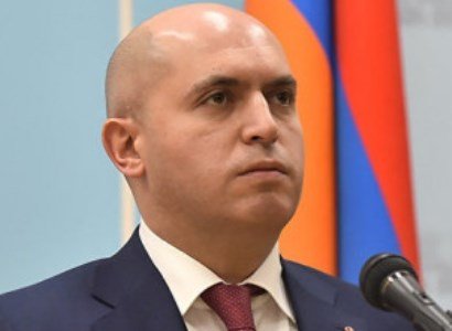 Ողբալով վնասված գույքը՝ իշխանական պատգամավորները չհիշեցին Արարատ Միրզոյանին. Արմեն Աշոտյան