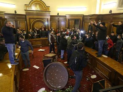 Ten arrested, 5 detained in connection with November 10 riots in Yerevan
