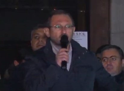Շիրակում զինկոմիսարիատը կանչել, ֆորմա է բաժանել ու ասել՝ գնացեք Երեւան․ Գեղամ Մանուկյան