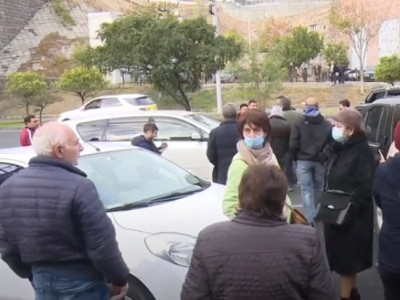 Protesters blocking Yerevan roads (PHOTOS)
