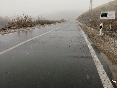 Գորիսի ճանապարհներին թույլ ձյուն է տեղում, իսկ Կապանի ճանապարհներին՝ անձրեւ