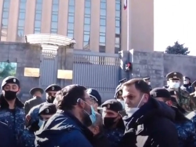 Գերիների, զոհվածների հարցը պետք է մինչեւ դեկտեմբերի 1-ը վերջացրած լինի, դա մեզ ասաց Ավինյանը. Զինծառայողի հարազատ