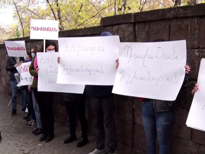 Citizens stage protest outside Armenia parliament
