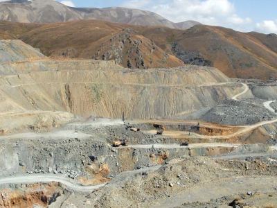 About 250 Azerbaijani servicemen enter Armenia's Sotk gold mine, demand that Armenians leave