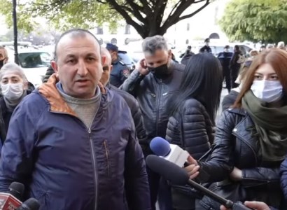 Պարոն վարչապետ, էդ նույնը քո ընտանիքի հետ է լինելու․ զինծառայողի ծնող